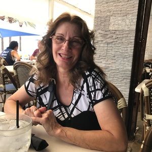 Meet your Posher, Sharon